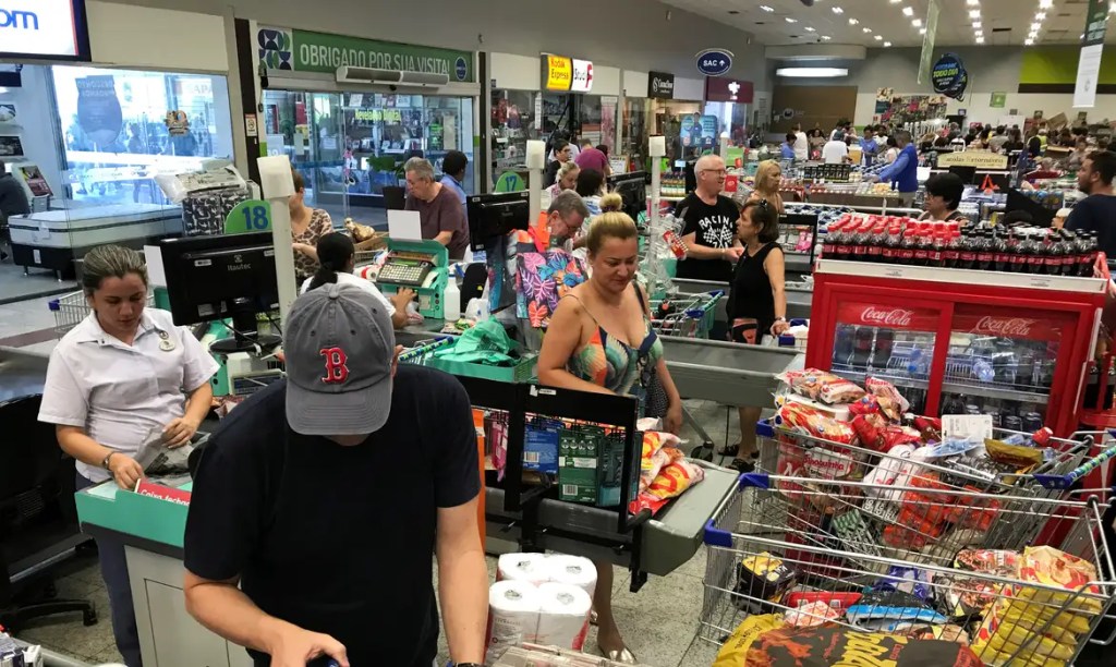 Supermercados defendem contrato de trabalho por&nbsp;hora