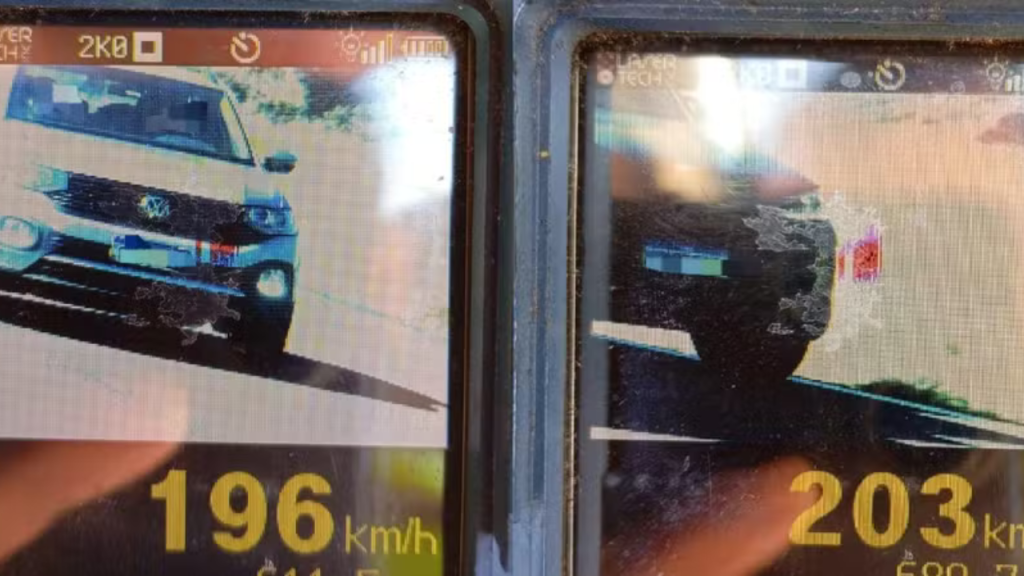 Absurdo: Polícia Rodoviária flagra carro a mais de 200 km/h em Rodovia da&nbsp;Região