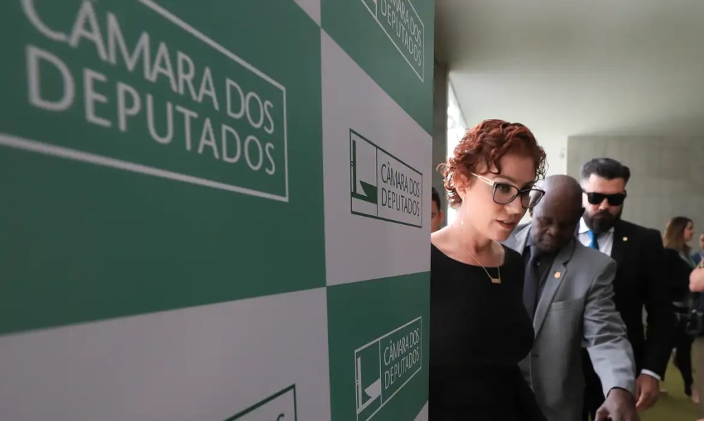 STF julga hoje, recurso de Carla Zambelli para anular&nbsp;condenação