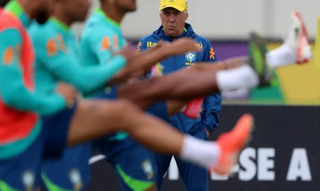 Brasil enfrenta Equador na estreia do italiano Carlo&nbsp;Ancelotti