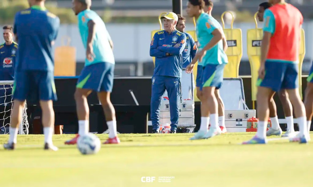 Carlo Ancelotti comanda o primeiro treino da seleção&nbsp;brasileira