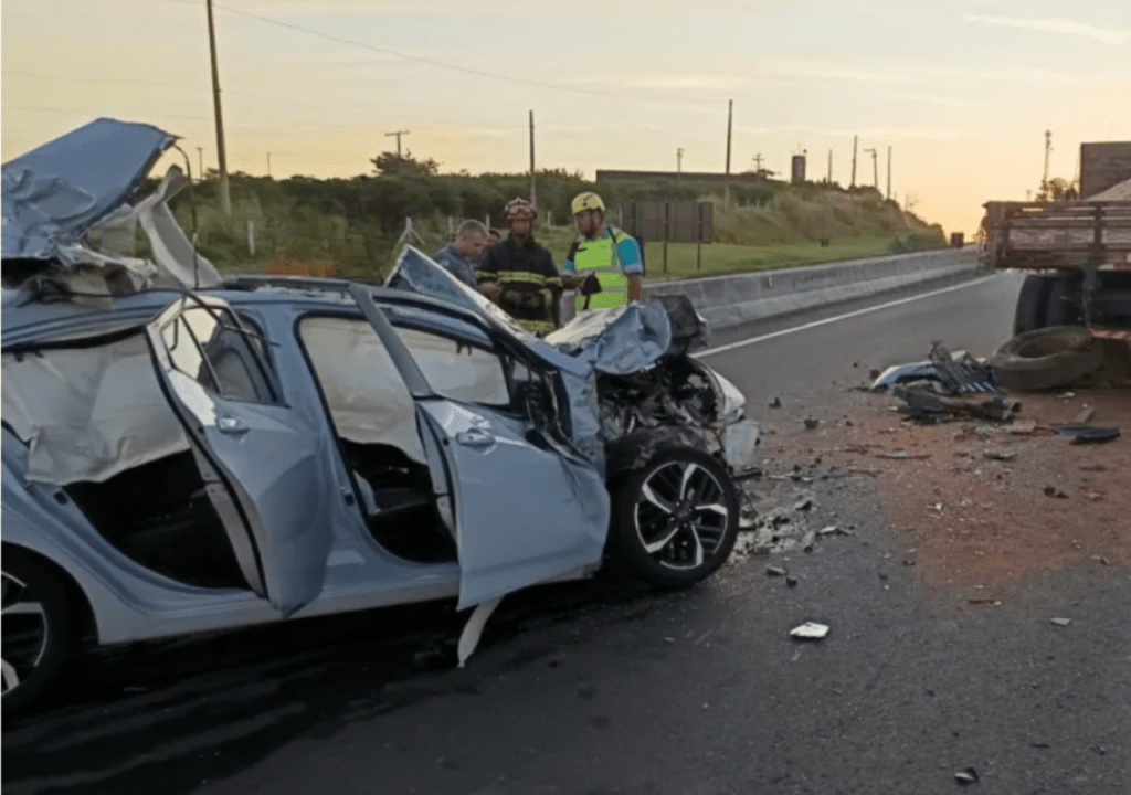 Grave acidente na SP-294 entre Vera Cruz e Marília deixa casal e criança&nbsp;feridos