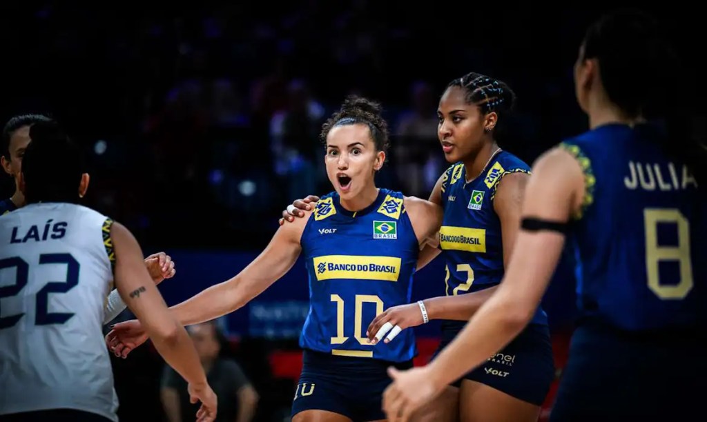 Ana Cristina lidera vitória brasileira pela Liga das Nações de&nbsp;vôlei