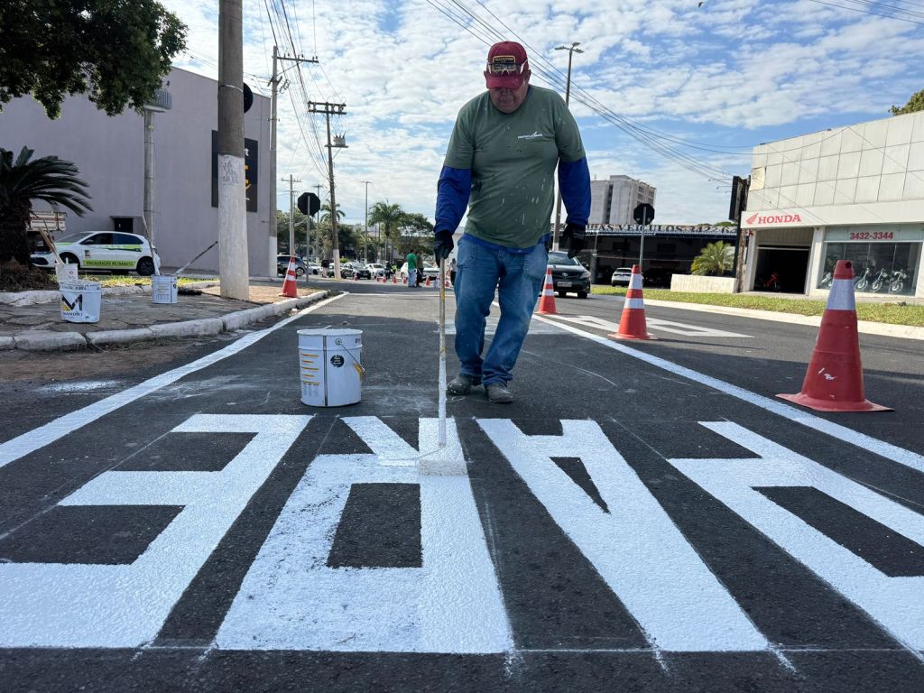 Emdurb revitaliza sinalização viária na avenida&nbsp;Tiradentes