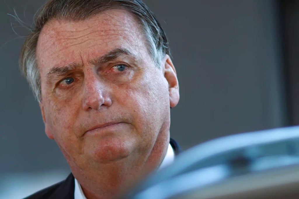 Bolsonaro terá que usar tornozeleira eletrônica e não poderá acessar redes sociais por ordem do&nbsp;STF