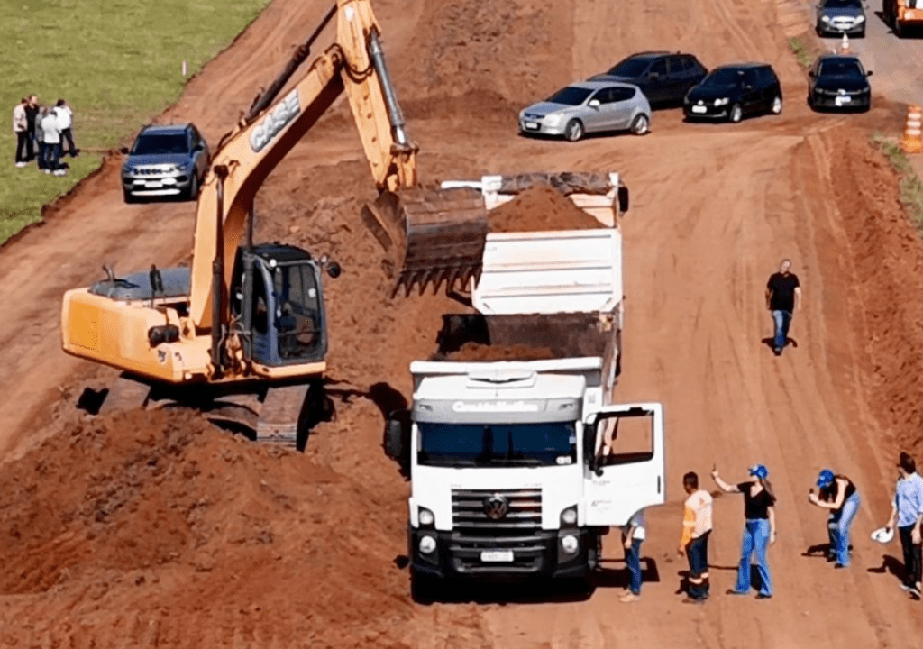 Prefeitura dá ordem de serviço para início da pavimentação asfáltica da Avenida Luiz&nbsp;Toffoli