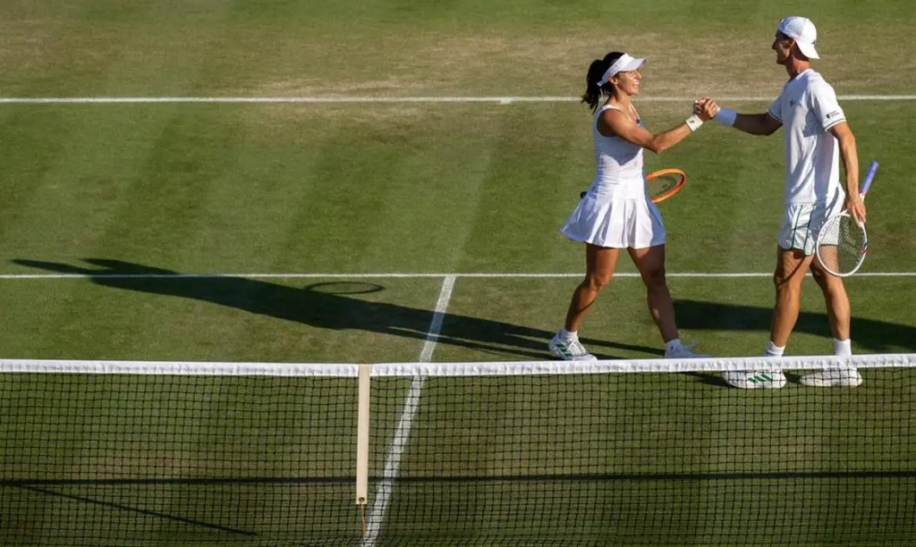 Luisa Stefani vai a final de duplas mistas no Torneio de&nbsp;Wimbledon