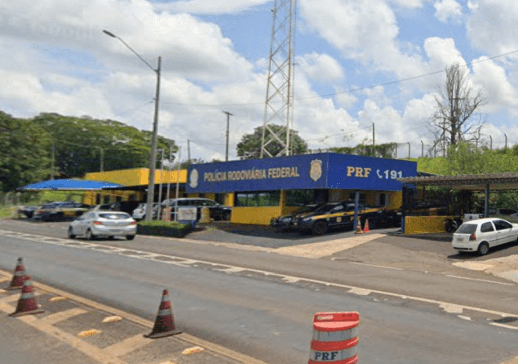 Criança é encontrada sozinha às margens da&nbsp;BR-153