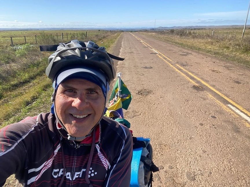 Ciclista Aurélio Magalhães chegará a Marília após oito anos dando a volta ao mundo sobre duas&nbsp;rodas