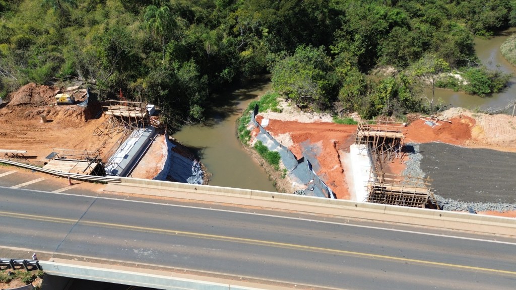 Atenção motoristas: Tráfego na SP-333 em Guarantã terá interrupções para içagem de&nbsp;vigas