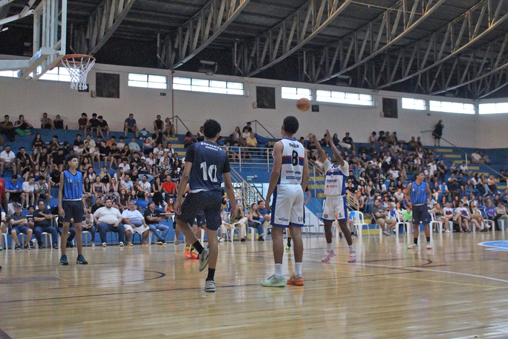 Basquete Masculino Sub-18 decide em casa vaga para próxima fase do Campeonato&nbsp;Paulista