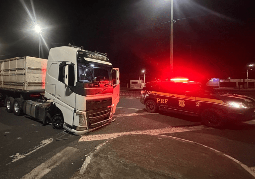 PRF prende caminhoneiro drogado após perseguição na&nbsp;BR-153