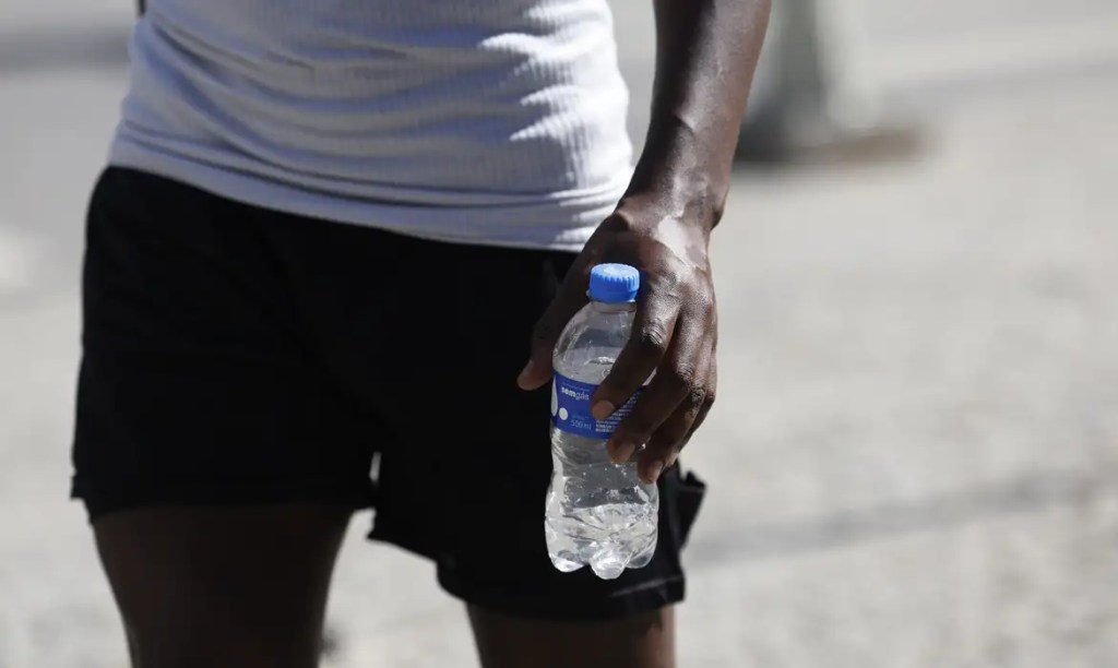 Veja dicas para se proteger da onda de calor&nbsp;extremo