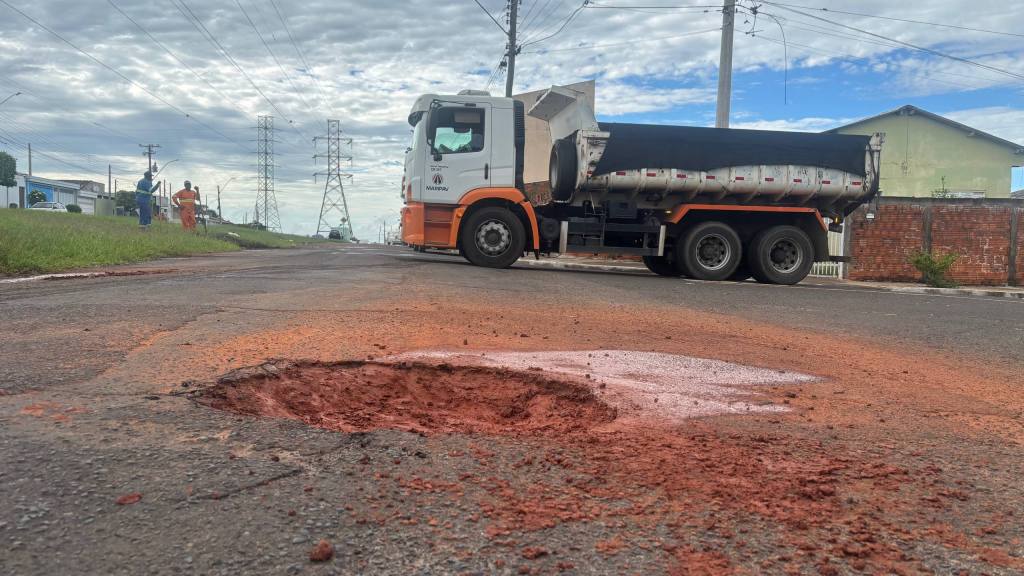 Prefeitura lança operação tapa-buracos com investimento de R$ 8,5 milhões