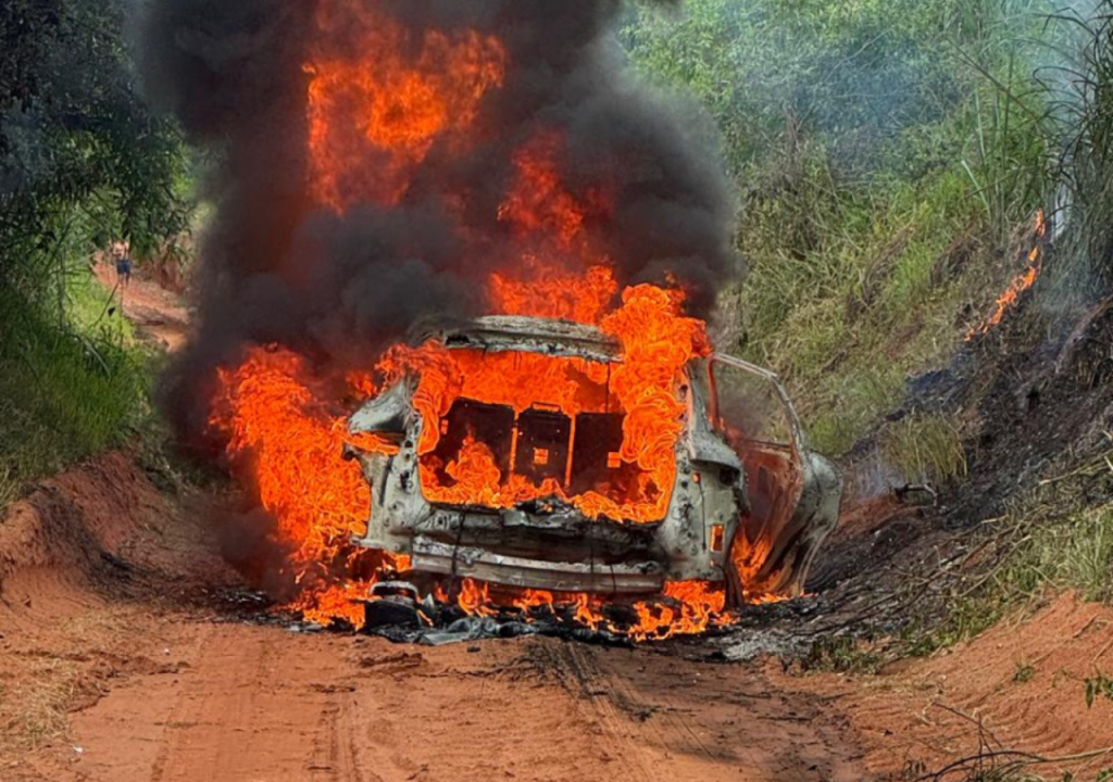 Irmãos são detidos pela Polícia Civil suspeitos de matar homem e queimar carro e corpo da&nbsp;vítima