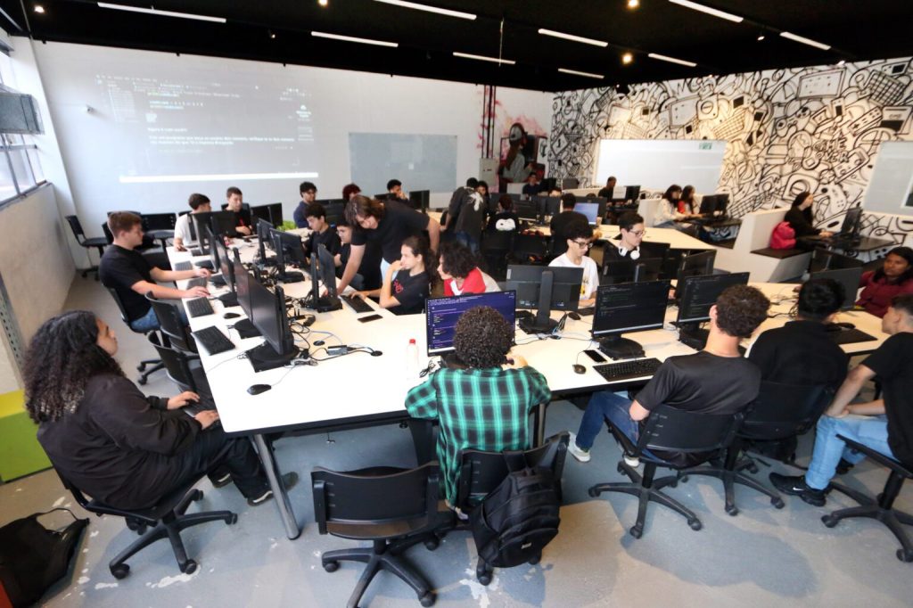 Unimar inicia aulas do novo curso de Cibersegurança com infraestrutura de ponta e foco em carreira&nbsp;internacional