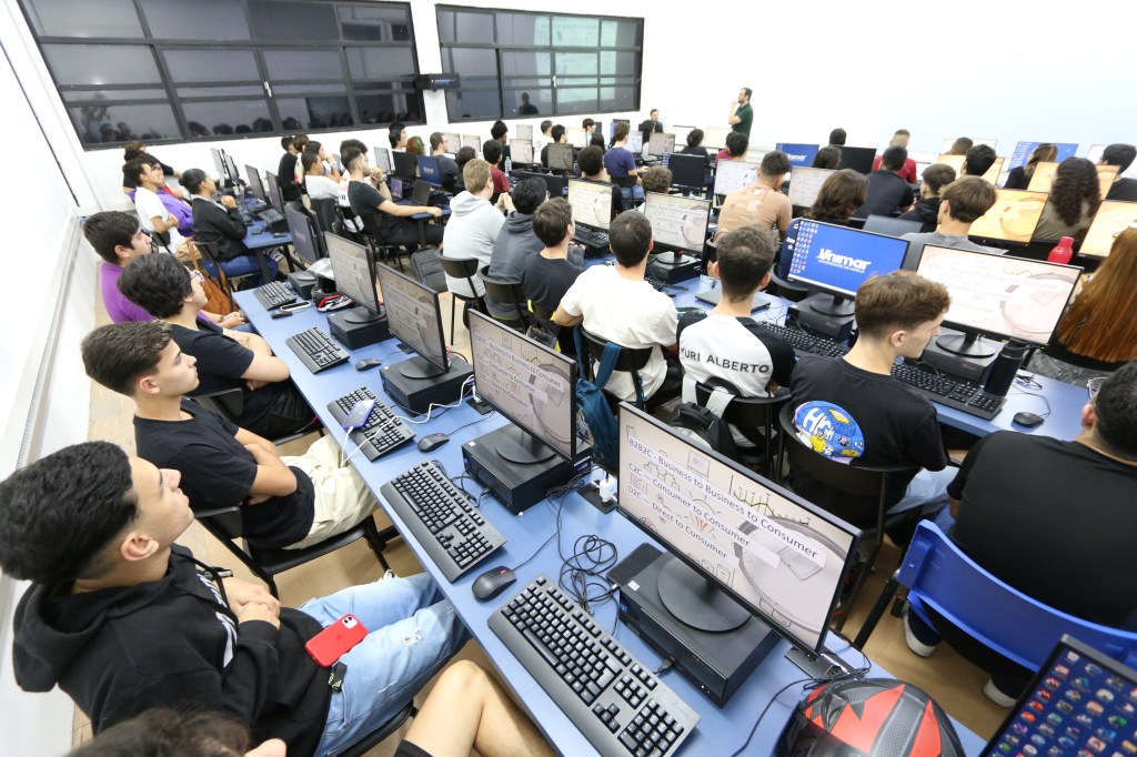 Pioneirismo e Alta Performance: O curso de Inteligência Artificial da Unimar é destaque no cenário educacional