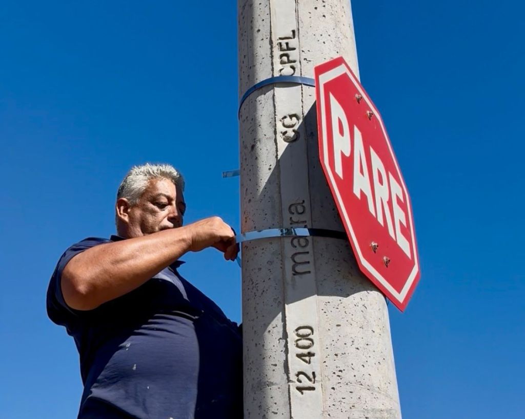 Emdurb intensifica sinalização em nova rotatória próxima ao Bosque&nbsp;Municipal