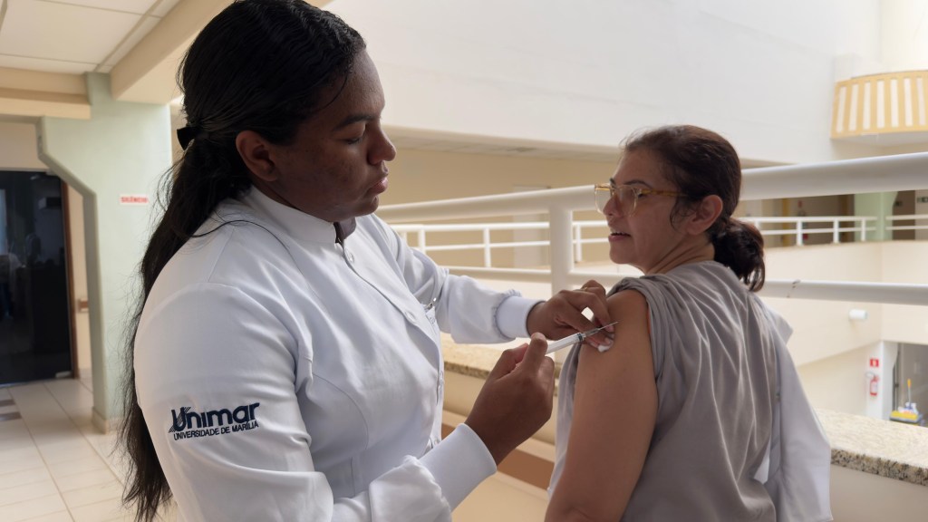 HBU mobiliza colaboradores em campanha de vacinação contra a&nbsp;Influenza