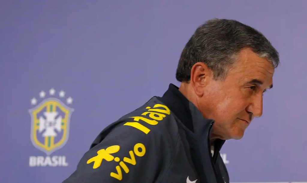 Parreira permanece internado na UTI com quadro de infecção pulmonar